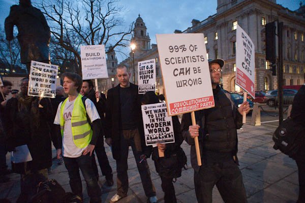 cockneycampaign's tweet image. Reminder @rushanaraali @FitzMP #Spiked/#LMnetwork/RCParty demanding #thirdrunway #HeathrowExpansion in 2010: powerbase.info/index.php/Mode…
Dennis Hayes (in Derbys!) photo'd here is Gov Spiked's EastLondon free school, - duping local kids+parents, &amp;amp; close to City Airport.#SellingOutKids