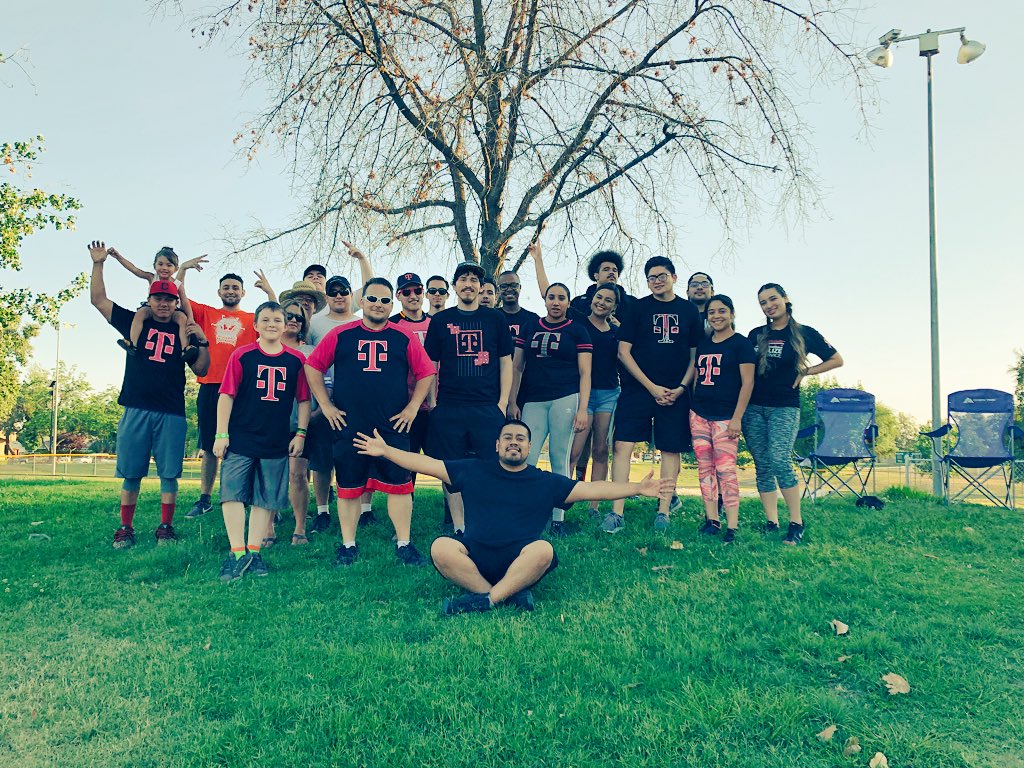 AbbyGBaby23's tweet photo. Softball tournament with the best team in the business! My goal is next time all my District will show up!!!#CVSisTheBest #DistrictOuting   #MyMEsCanBall @anthonyheng82 @nazarma @isaac2691 @RealEWInc https://t.co/nHufhxZzIo