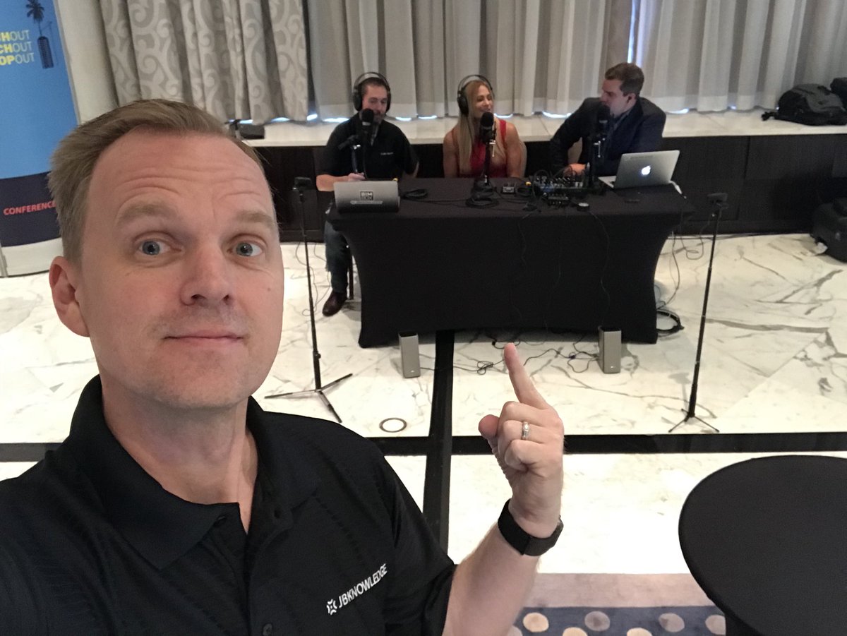 conappguru's tweet image. Listening to @robynbenincasa at #CFMAconf @CFMA talk about #WhyWinnersWin with #TheConTechCrew! We are excited to welcome Robyn to the podcast today to #GeekOut!