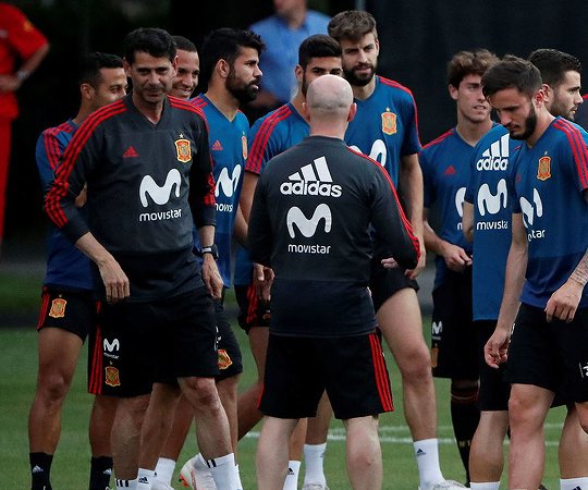 Jangan lupa dinihari nanti pkl 01.00 WIB, last match of group stage vs Morocco. Harus menang supaya bisa lolos dengan aman! Vamos #ESP