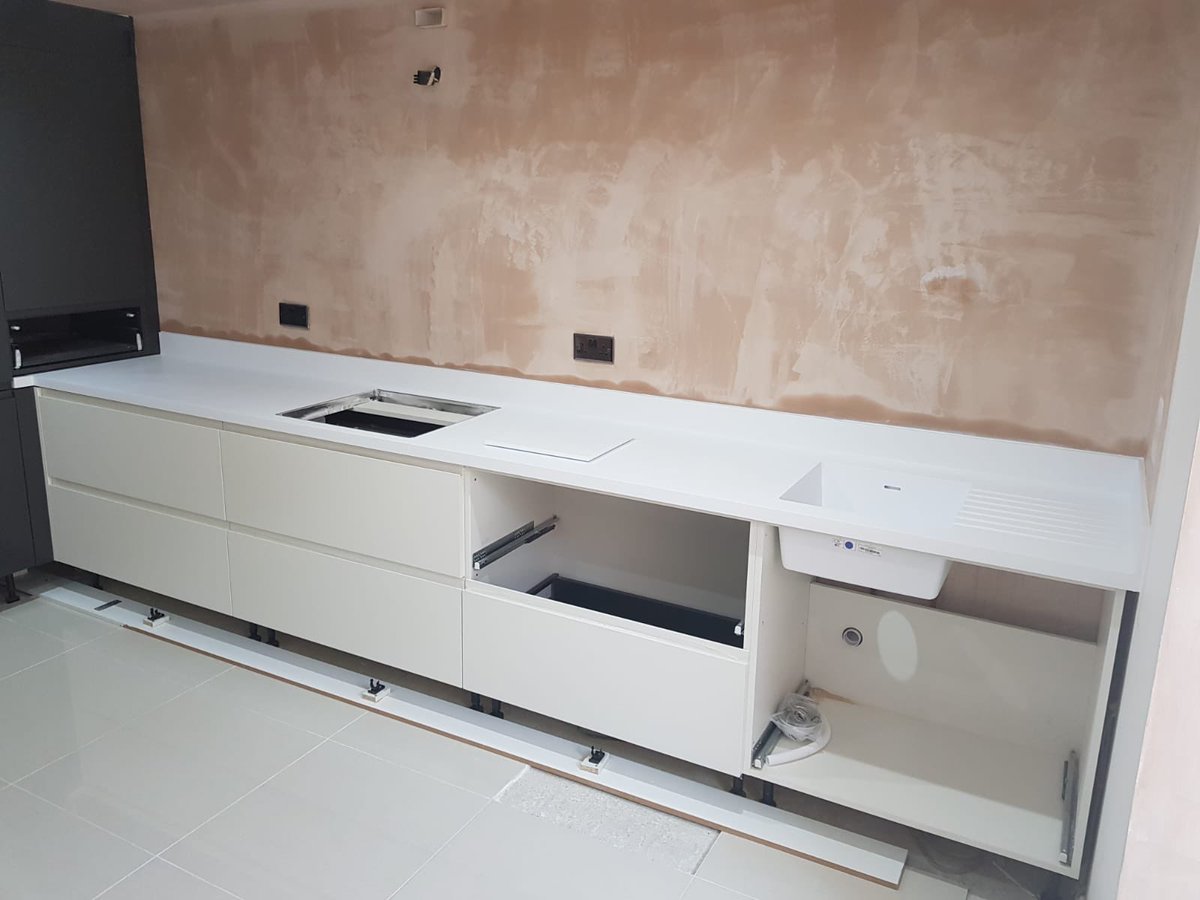 HawdonSurfaces's tweet image. Lovely fit by Hawdon Work Surfaces on Saturday☀️Designer White Corian. Seamless Coved upstands with matching integrated seamless Corian sink. Crisp, clean and fresh 👌🏻😃
Message Scott for more info or a free quote: 07848869222 - info@HawdonWorkSurfaces.com 
#Corian #Luxury