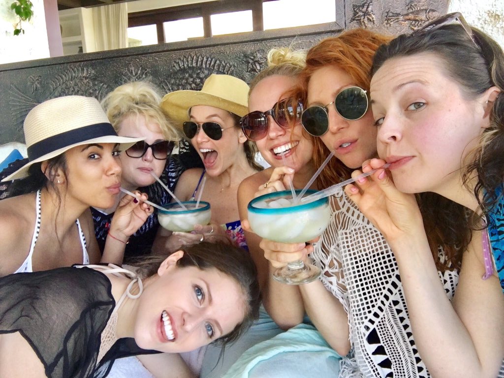 fanofgaytvshows's tweet photo. it’s the end of the bella’s as a group, but the beginning of the bella’s as a family https://t.co/kWjC3sAWR3