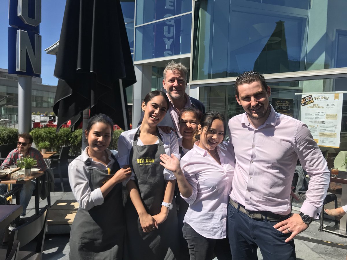 Thai smiles, cocktails, great tasting food and fantastic service in beautiful sunshine in Liverpool with my team mates in @YeeRahWokGrill in <a href="/Liverpool_ONE/">Liverpool ONE</a>