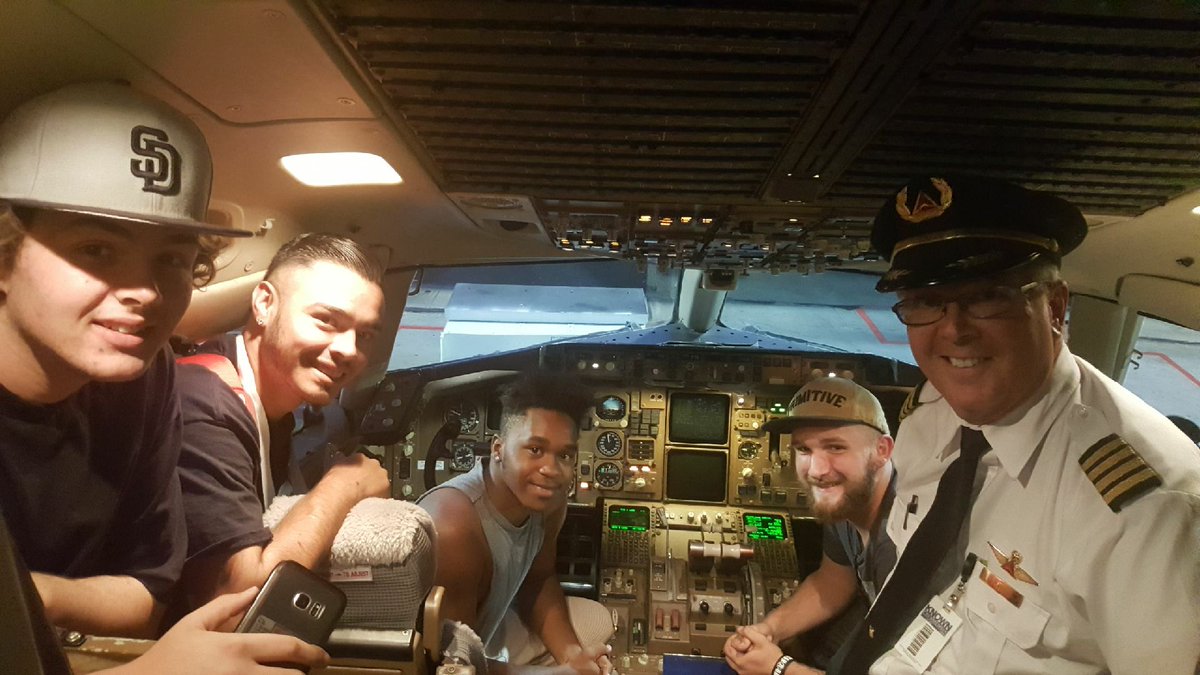 RamonaUSD_'s tweet photo. Good luck to our Skills USA team in Louisville, Kentucky! They'll be competing in the National Conference for Construction https://t.co/JUlJbKo7jv