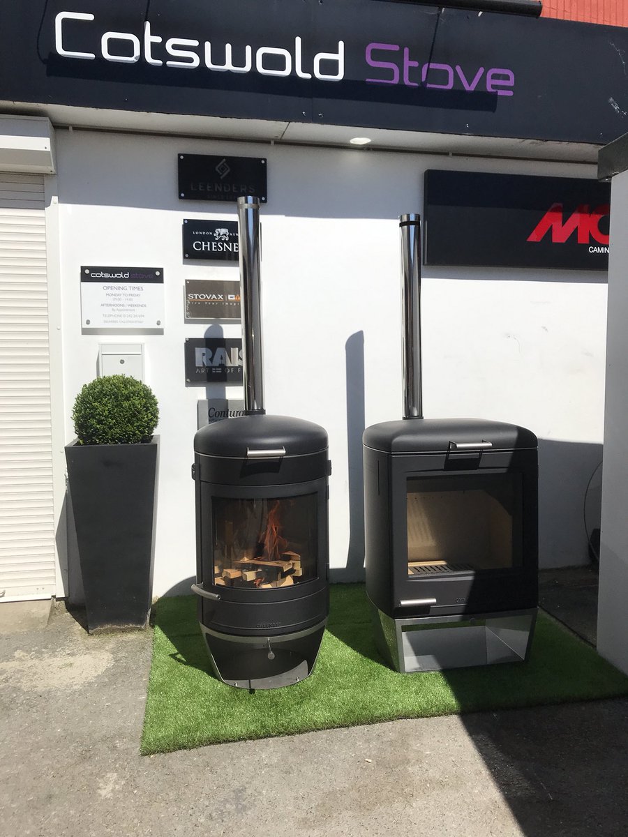 We are very proud to have the Chesneys Heat collection now live on display at our Cheltenham showroom      #hybrid #bbq #outdoorstove <a href="/ChesneysLtd/">Chesneys London</a>