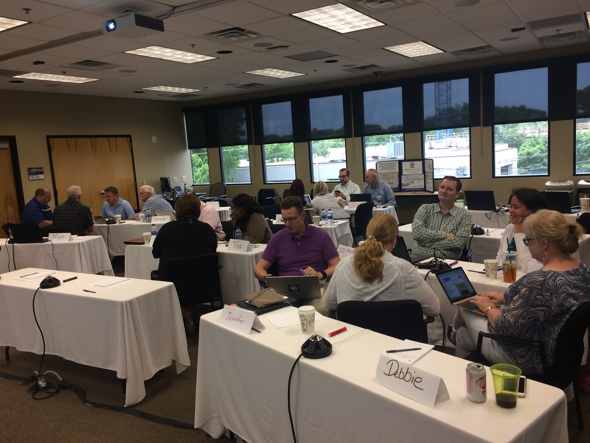 bobwinstead's tweet photo. Caitlin Congdon teaching the church to use Twitter #ACBA2018 https://t.co/Ekgp9YP2zT
