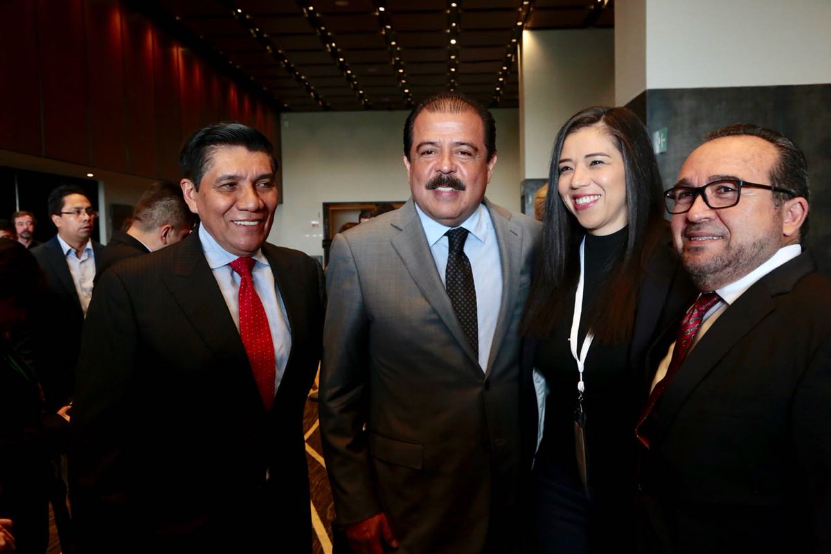EvielPM's tweet photo. En la @SEDESOL_mx estamos trabajando con un enfoque integral e incluyente, bajo la premisa de que el bienestar pleno sólo se logra erradicando las carencias.
#CNDS https://t.co/341MkpE21v