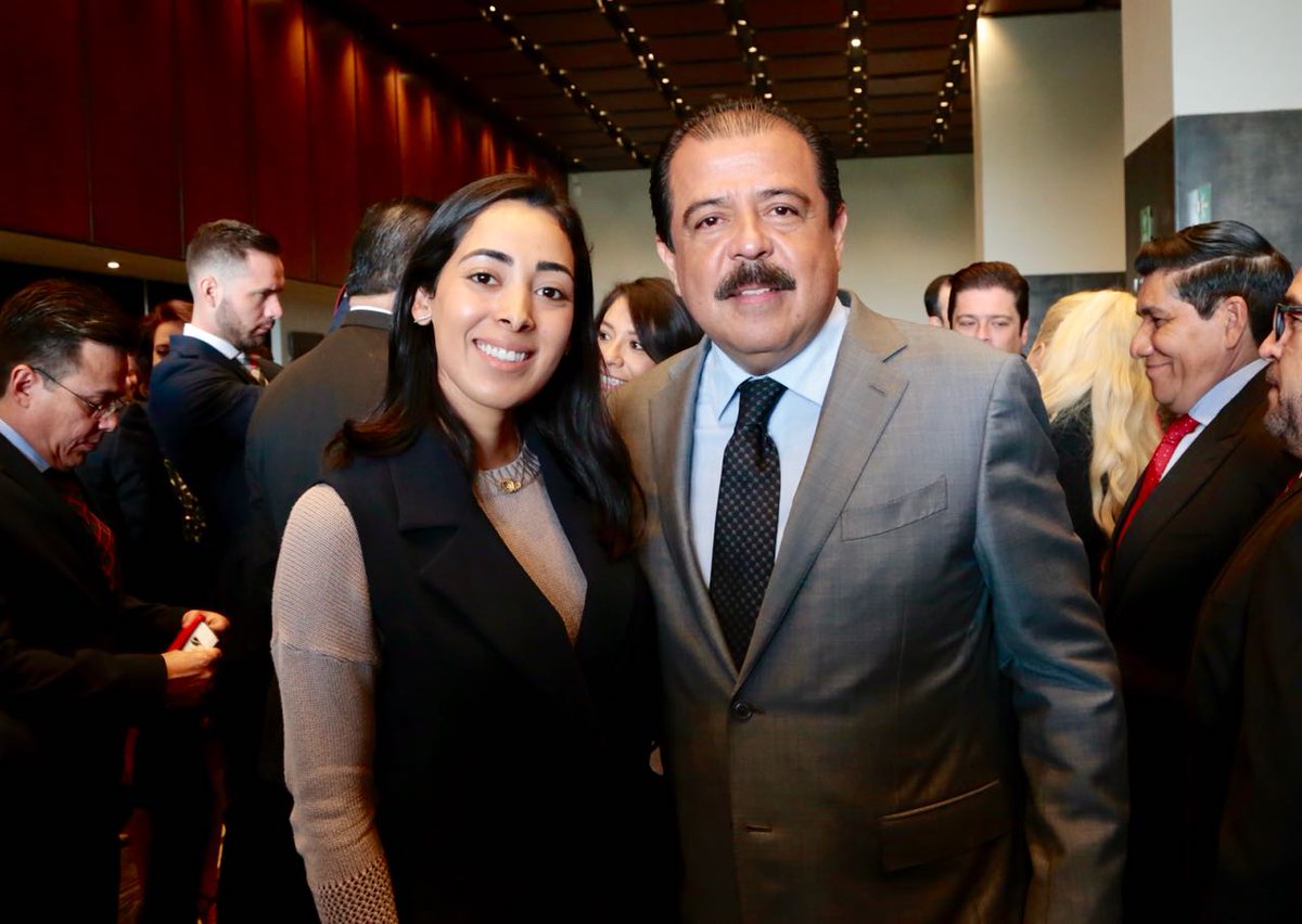 EvielPM's tweet photo. En la @SEDESOL_mx estamos trabajando con un enfoque integral e incluyente, bajo la premisa de que el bienestar pleno sólo se logra erradicando las carencias.
#CNDS https://t.co/341MkpE21v