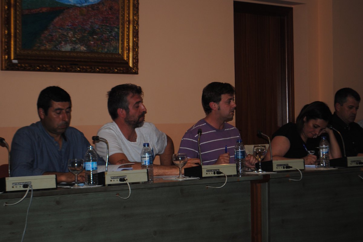 EsquerdaUnidaOGrove tweet media