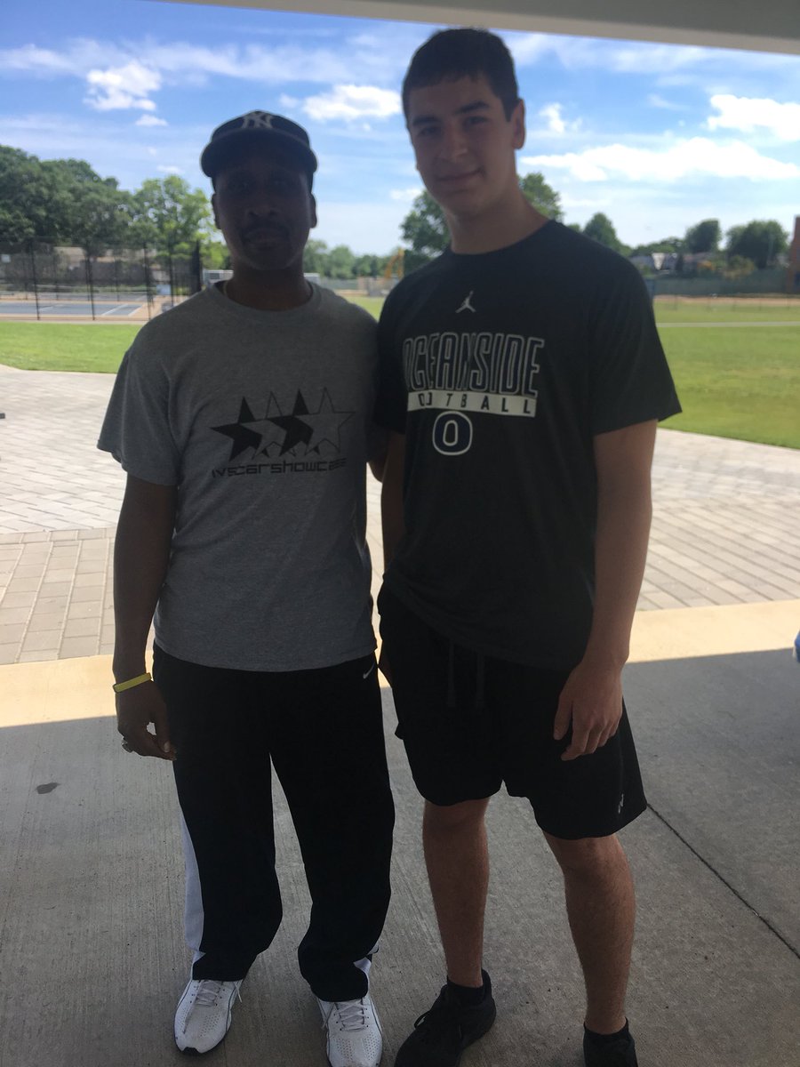 tylerpierceqb's tweet photo. #MikeTaylor #MarvinChamers #4StarShowcase https://t.co/RczP6aAbxZ