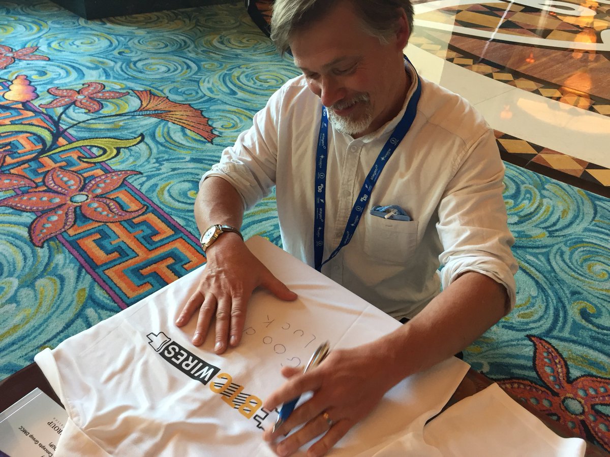 vnynyr's tweet photo. Had an insightful discussion with @SimonCocking. What a wonderful person and he is a true influencer to the #Blockchain ecosystem. Thank you for the mentor support and connecting me with the right people too. Thank you @btc_wires team for this opportunity. #BITConME https://t.co/fXUrzxlj3N