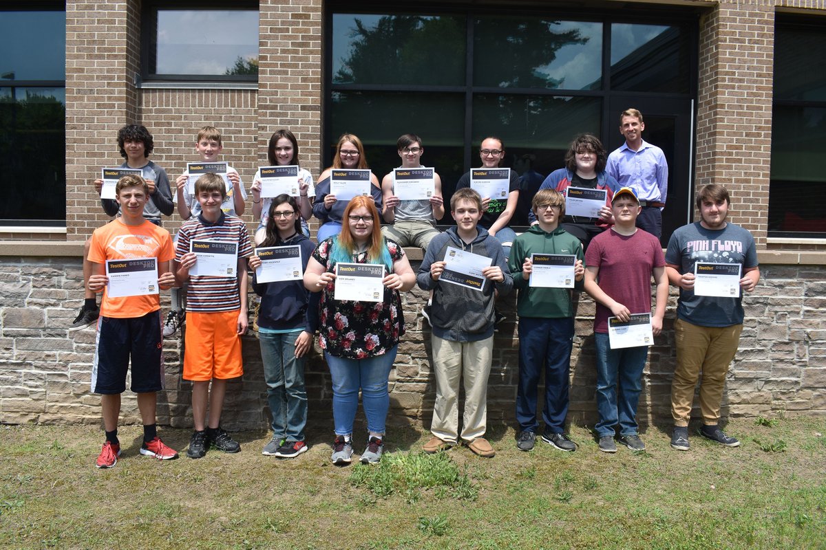 HerkimerBOCES's tweet photo. Fifteen @ValleyPTECH ninth-graders earned TestOut Desktop Pro certifications this school year for Microsoft programs Word, Excel and PowerPoint.

Read more at https://t.co/Dfx584DhCo. https://t.co/Ea3Z7FDDau