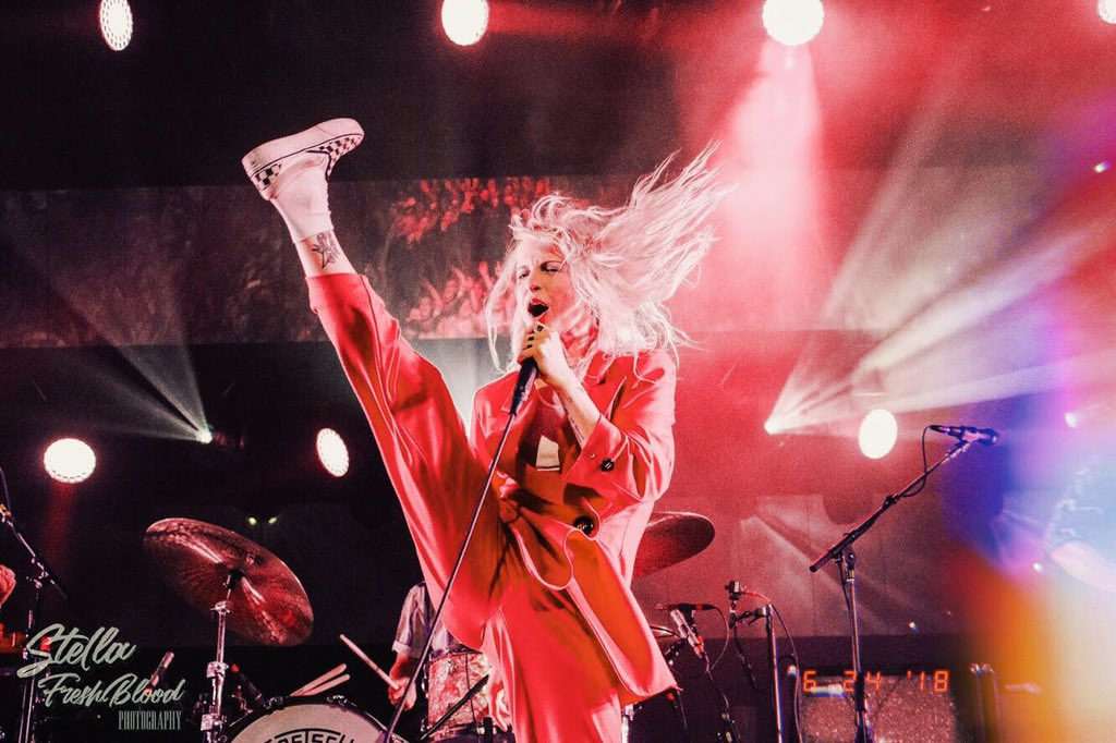 stellaaurielle's tweet photo. sharing a bit of @paramore love with these @yelyahwilliams shots! https://t.co/wod586Sga7