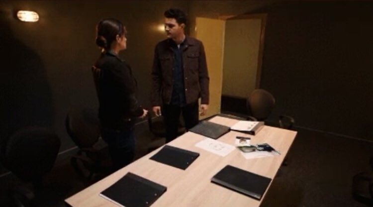 “İnat adam ya gıcık” #EyFet #MeriçAral #BurakSevinç #Söz