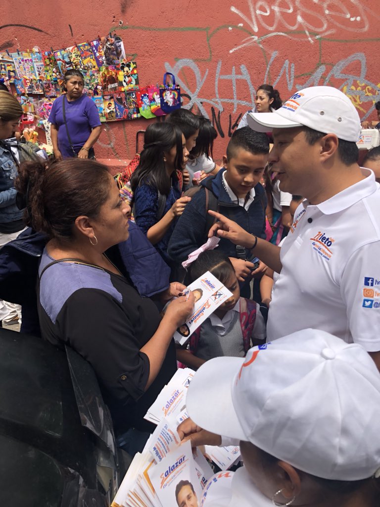 IvanNietoQro's tweet photo. Día 43. Entrega de propuestas mano en mano en Lomas de Casa Blanca, le vamos a apostar a la educación y seguridad de nuestros niños! #IvanNietoPresidente #VotaConvergencia #VisionResponsable @FabianNQro @QroConvergencia @Por_Queretaro @EduardoElMelo @LilideAlba2 @DanielNievesL https://t.co/3uWzIL5eMj