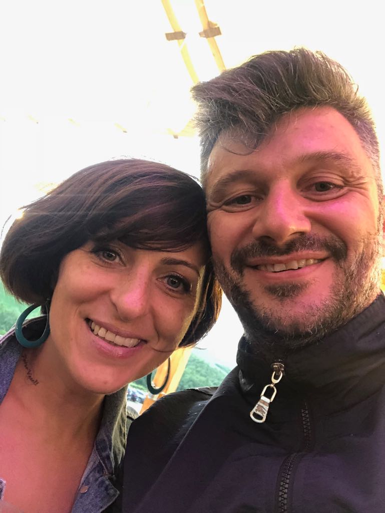 DiaMariaIonescu's tweet photo. #hippie #justparty https://t.co/NRyYLPngQq