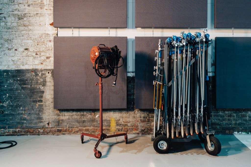 Setting up on a Monday for an exciting week of projects ahead. Stay tuned for more! #brooklynproductionstudio #williamsburgproduction #chemistrycreative #monday #workworkwork