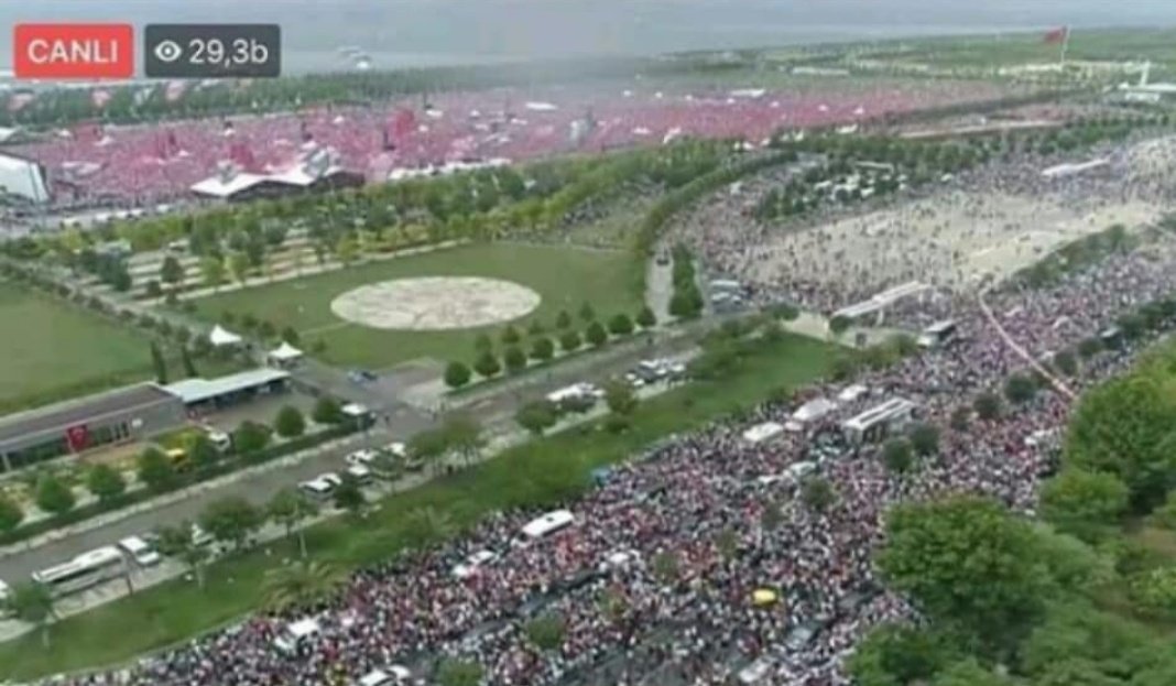 NevinA_D5's tweet photo. @vekilince 6 milyonla İstanbul mitingi yapıldı.3,5 milyon oy https://t.co/bGtVtabSOP oldu bu oylar.
Erdogan 52 oyla aldı.1.5 milyon (Türkiye'de) çalınan oylar ortaya çıkartılırsa seçim 2.tura kalırdı.Aradaki 10 milyon mesele değildi.Millet ittifakı,hdp oylarıyla seçilebilirdiniz.@vekilince https://t.co/u8bbDeOgAn