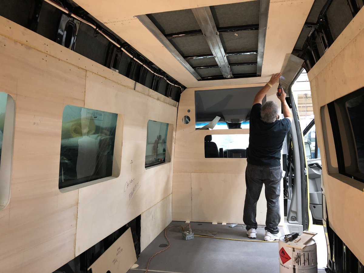 lcwlimo's tweet photo. Hard at work putting together the foundation for one of our Mercedes Benz Sprinter CEO vans. No Monday blues here, we're all smiles!

#lcw #sprinter #mercedesbenz #luxury #luxurycars #luxuryvan #chaufferdriven https://t.co/X1FCDK0PVs