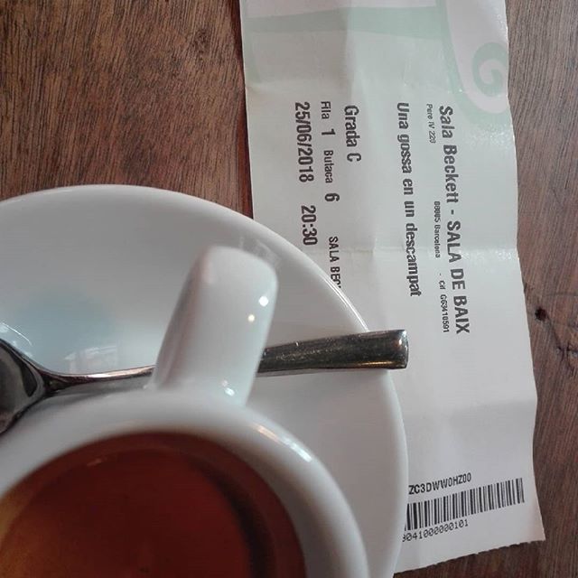 lanicolass's tweet photo. #unagossaenundescampat @salabeckett Un cafè ben carregat... que començo una setmana intensa de teatre amb un text de traca. #tuiteatreros #teatre #teatro @espectaculosbcn #Barcelona #theatre #théâtre #escena #escenaBarcelona #espectadors #platea #plateab… https://t.co/NLNKYcdR78 https://t.co/at0Y68RTAI