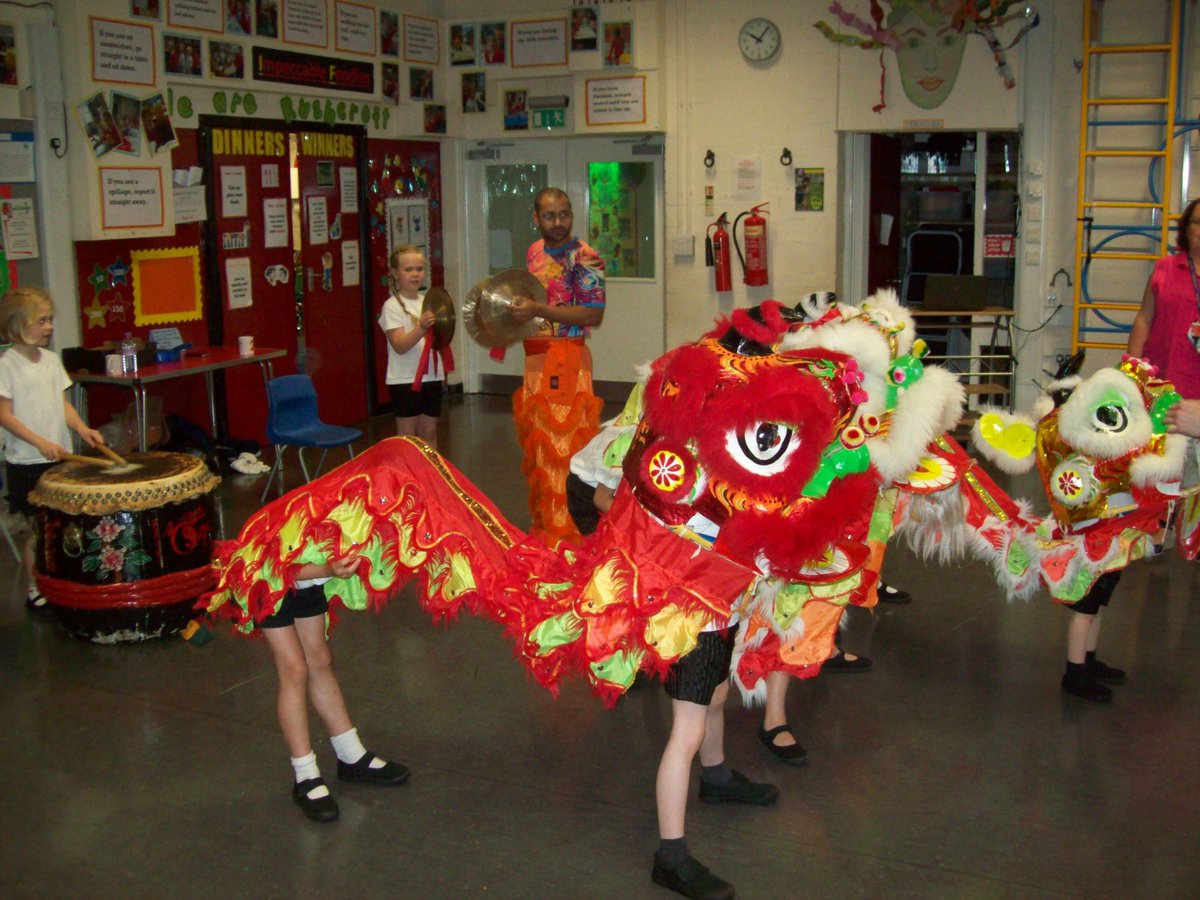 Rushcroftschool's tweet photo. We all had a fantastic time taking part in the Chinese Lion Dance workshop! It was so lovely to come together on the front field and watch a final performance. 
https://t.co/KXtfuxD7qP https://t.co/uZQ5R25fYf