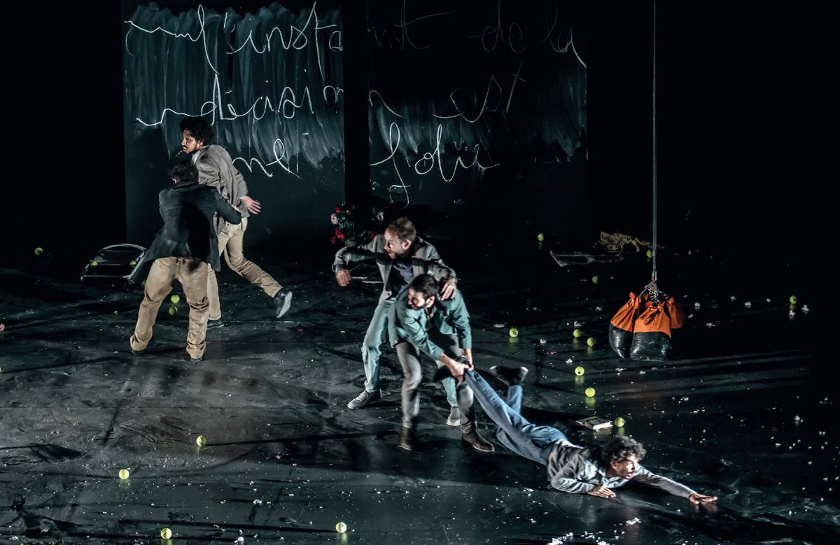 LeQuai's tweet photo. #LeGalactikEnsemble joue avec l’acrobatie de situation sur la capacité des corps à s’ajuster, à résister, à conserver leur intégrité et pratique l’art de l’esquive en milieu hostile. #Optraken
Un #cirque trépidant et burlesque.
–> 4, 5 AVRIL
#LeQuai1819 @Angers #CultureAngers https://t.co/4I1m7hRZZt