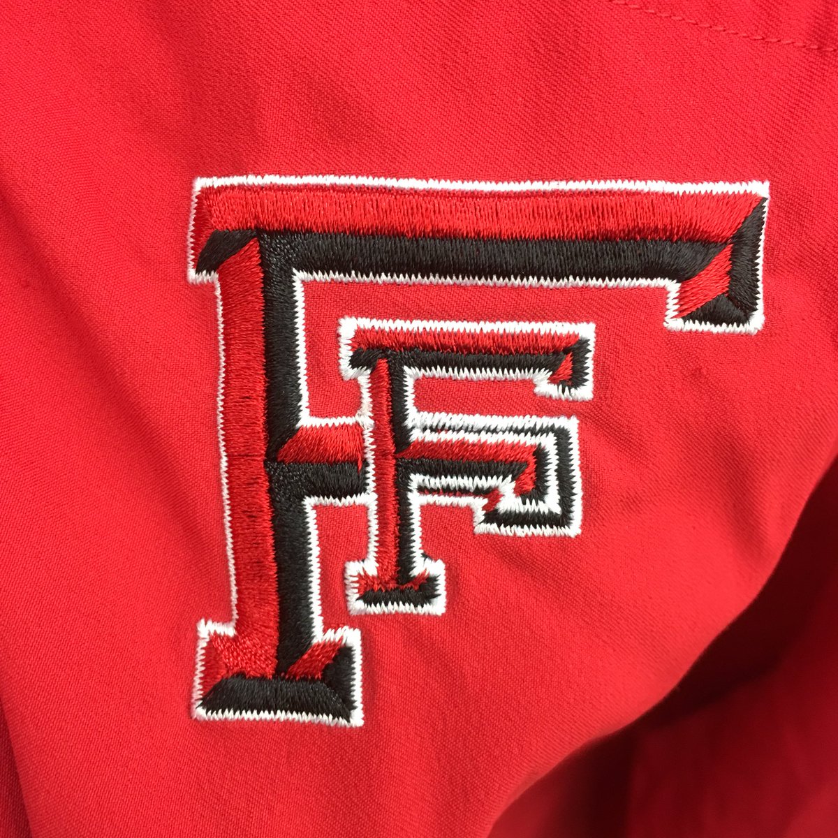 junkytrinket's tweet photo. I saw a design I did for Fowler Middle School at a Denton thrift store! #winningithink https://t.co/SlL7ru56Ux