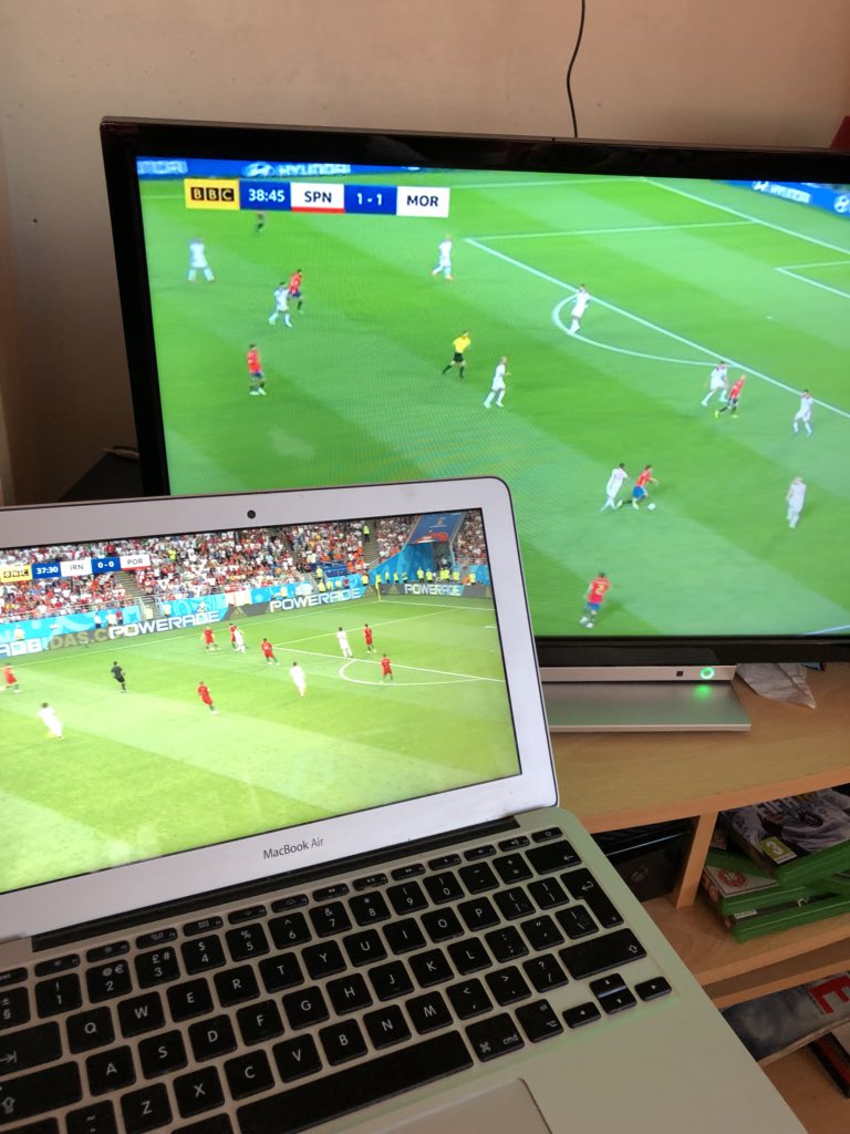 northernlad83's tweet photo. Who says men can’t multitask 😂😂😂😂 #ESPMOR #IRNPOR #Worldcup https://t.co/sw466OaMnz