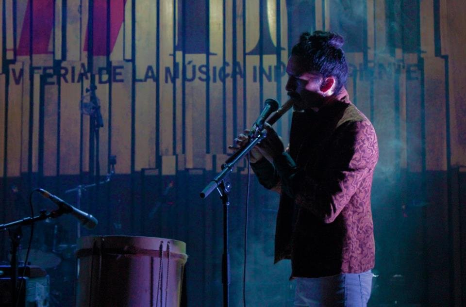 El sábado estuvo <a href="/_MASAF_/">MatiasSaavedraFierro</a> en la IV Feria de Música Independiente. Fue una gran presentación.