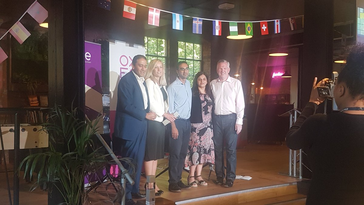 The winners! Congrats to Seth &amp; Josh of Metronome for their £20k award, and to Nav of enRecover for the extra award of £5k from @CAE_technology and tech support from <a href="/fujitsu_uk/">Fujitsu UK</a>. ALL our team did us proud tonight. #pitchinglikepros ##oxfo #LEV8