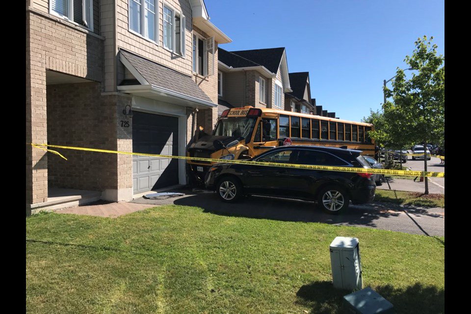 ICYMI: School bus crashes into Findlay Creek home  ottawamatters.com/police-beat/sc… https://t.co/Wy6hVu8pQw
