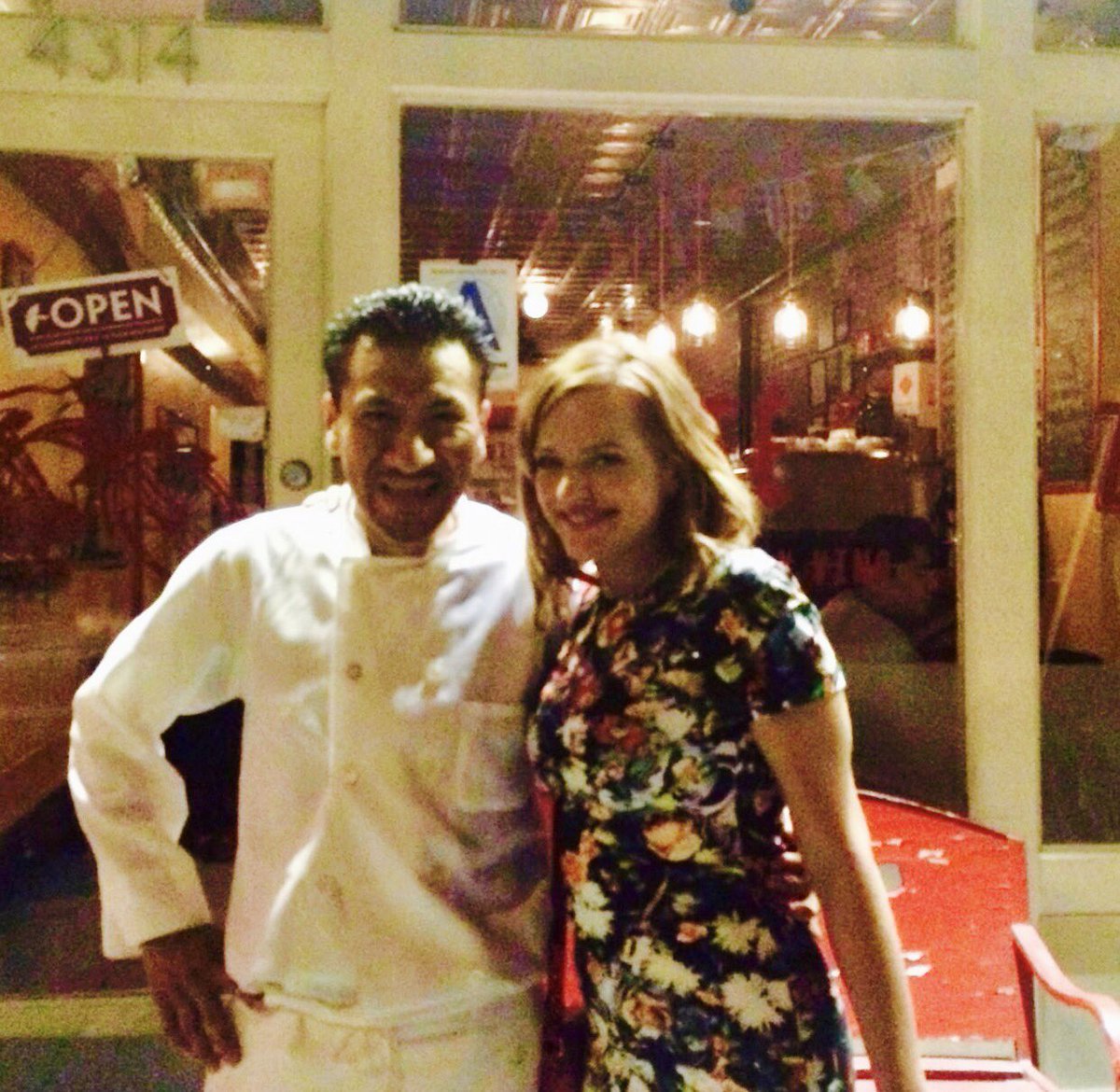 That time Elizabeth Moss visited Cafe Zona Sur <a href="/ZonaSurBrooklyn/">Cafe Zona Sur - Sunset Park, Brooklyn</a> in Sunset Park - here with Chef Luis Hernandez.
