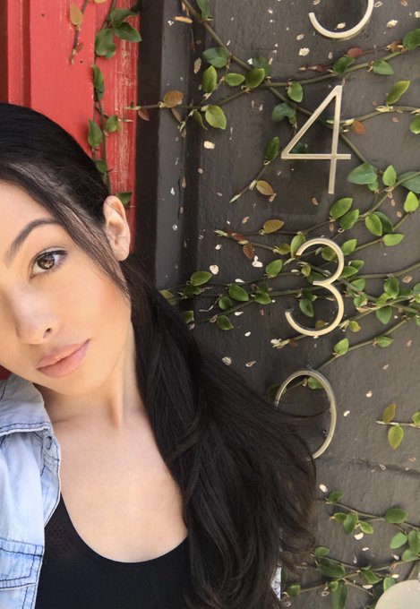 Casting in down town LA 🌿 https://t.co/EoQbY6hnLN<a href="/tag/naturalhairstyles"class="tags"><span>#naturalhairstyles</span></a><a href="/tag/natruallight"class="tags"><span>#natruallight</span></a>