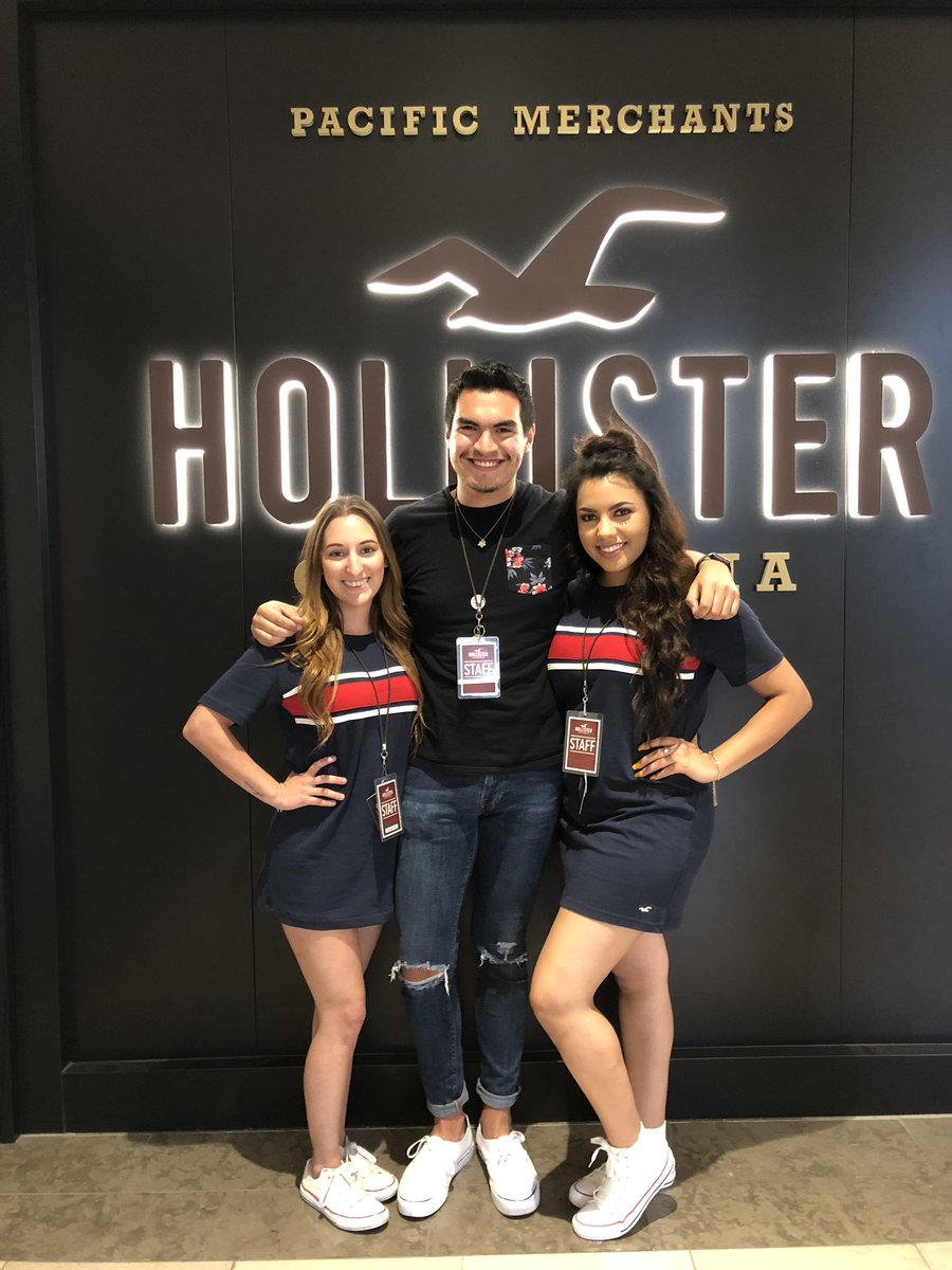 omarionm9's tweet photo. I love my team ๐ #hcoassociate https://t.co/K6Dc2AgrpW