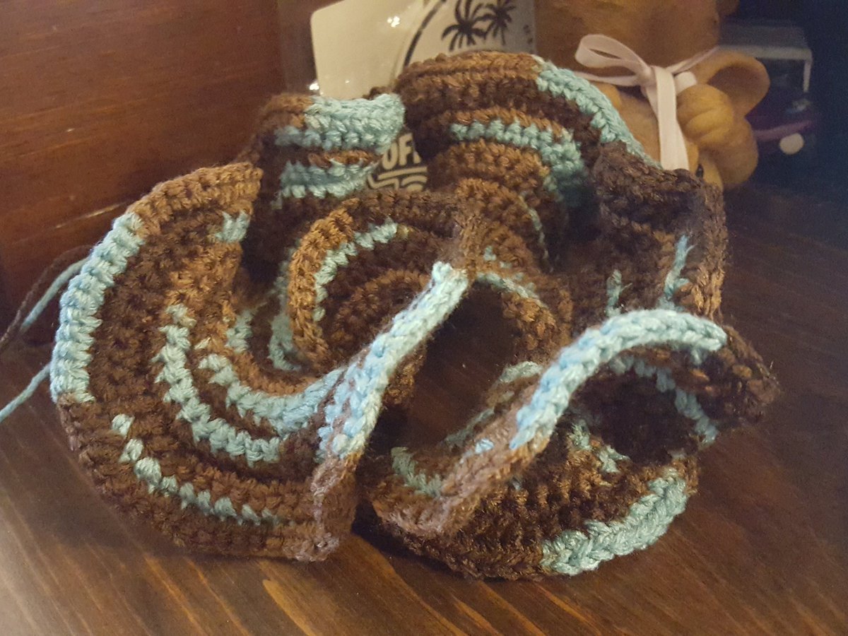 AC_DChunTeaches's tweet photo. Taking a moment while kiddos are occupied to listen in on/watch @edtechteam livestream from @iste Also working on my crochet #hyperbolicplane 😉 #mathyarns #mathart #notatitse @PrincipalTrots @cordeliahills https://t.co/YcUx4kMbLW