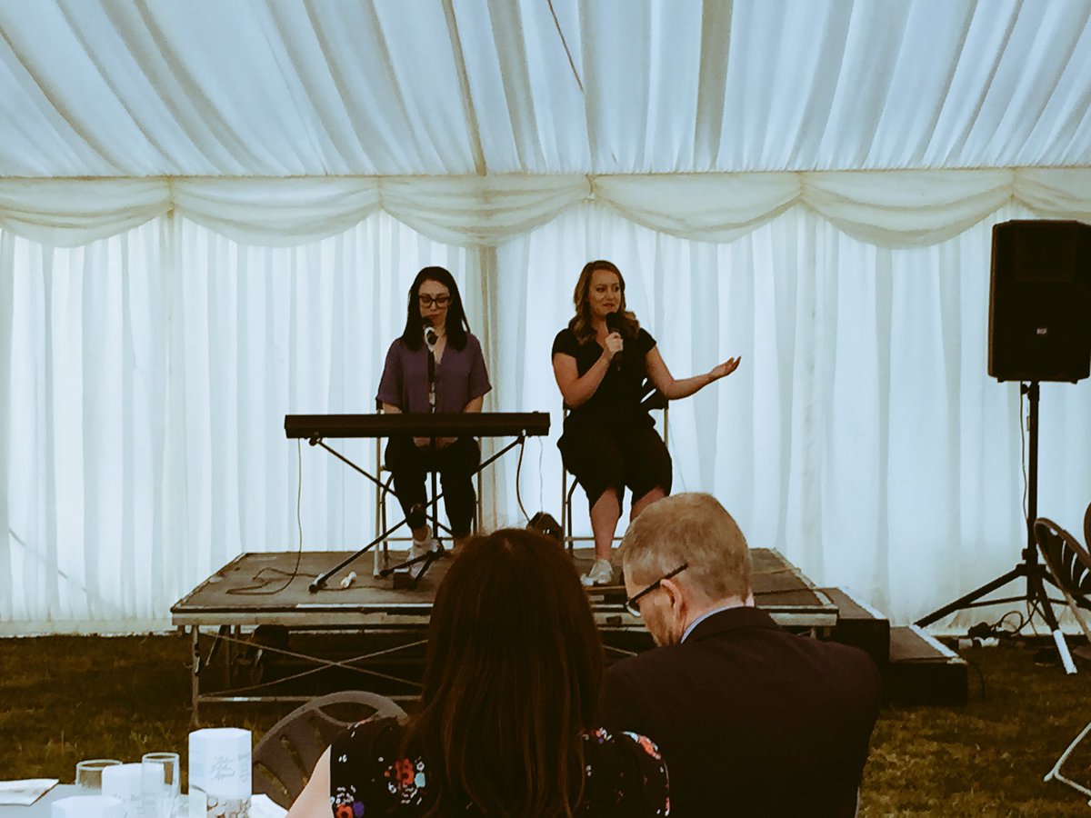 RowansHospice's tweet image. Thank you to @FloandJoan @DeanMagicMan and @fathogandbigpan for the amazing entertainment and food at our corporate event on Friday!