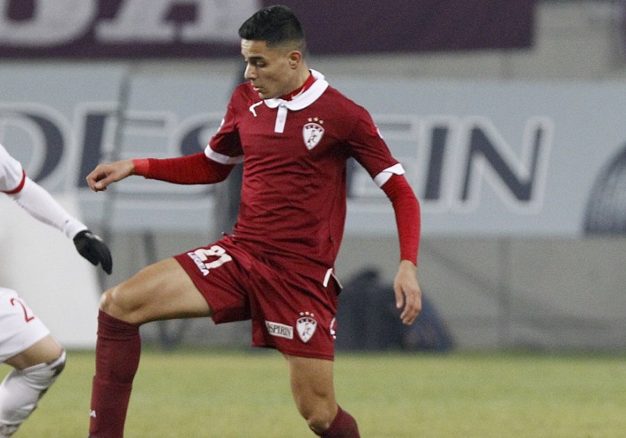 dragoumisjohn's tweet photo. BREAKING: #Olympiacos FC and #AEL FC have agreed terms for Giannis #Masouras(21). AE Larissa will receive 1milio euros and two #Olympiakos players(possibly two of #Karamanos,#Vergos,#Manthatis) will go to the Crimsons.The young greek right back is a great talent. https://t.co/DPbD2xccfZ