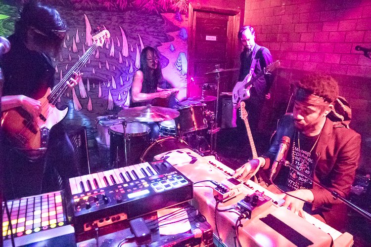 And it's up: a post filled w/ <a href="/velo_city/">Carrie Z</a>'s photos of <a href="/CultSeason/">Dawid Rycerz</a>, <a href="/AlgiersMusic/">Algiers</a>, and <a href="/BambaraBand/">Bambara</a> from their Saturday gig at <a href="/sinkholestl/">The Sinkhole</a>: bit.ly/2KkIZ2D