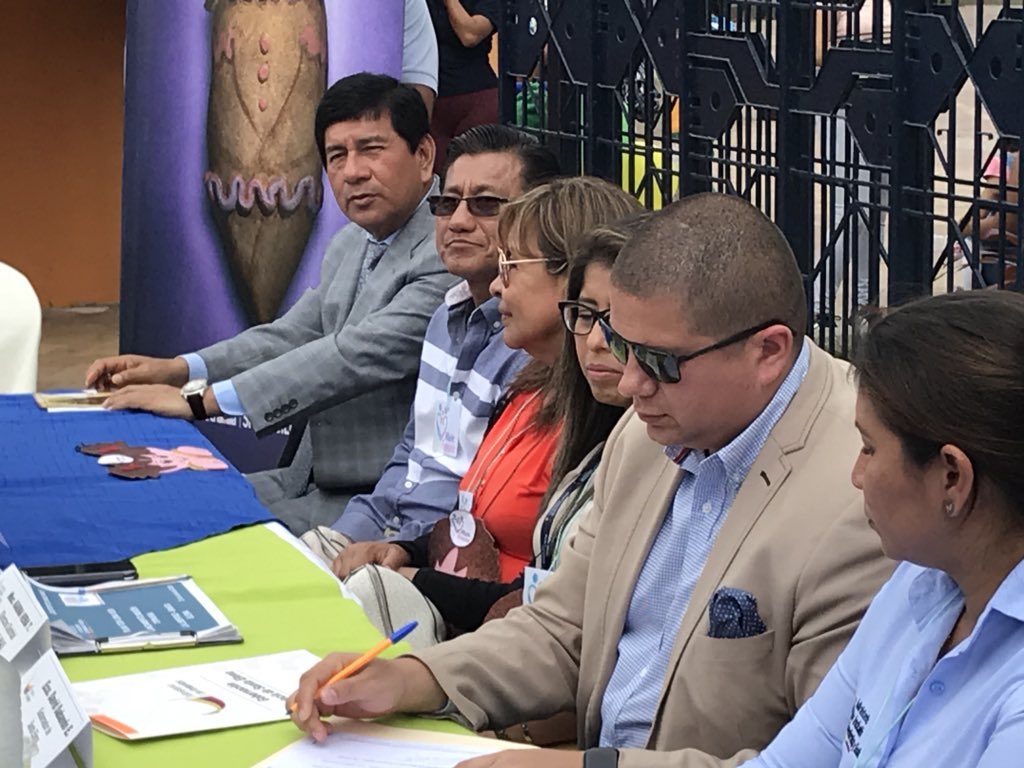 gobersantaelena's tweet photo. En la Plazoleta Vicente Rocafuerte se llevó a cabo el lanzamiento del programa #MisiónTernura por parte del @InclusionEc, con la presencia de autoridades de la Provincia. El objetivo es que los niños y niñas crezcan protegidos desde la gestación y durante los primeros 5 años. https://t.co/68zomrq61b