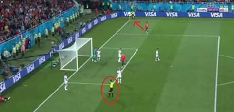 LamiaaLove123's tweet photo. #المغرب_اسبانيا كوورة خرجت من اليمين وتم لعبها من اليسار قمة العار . https://t.co/h6GaOSFZaK