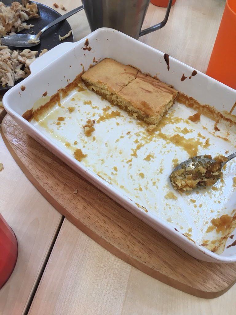 ThackleyPrimary's tweet photo. Another fabulous meal prepared and cooked from scratch at Teatime Club! Roast chicken dinner with homemade Yorkshire puddings, followed by treacle sponge and custard! #TeatimeClub #SkillsForLife #cooking #MrsJeffreyIsAmazing ๐ https://t.co/MLXG6jV3OC