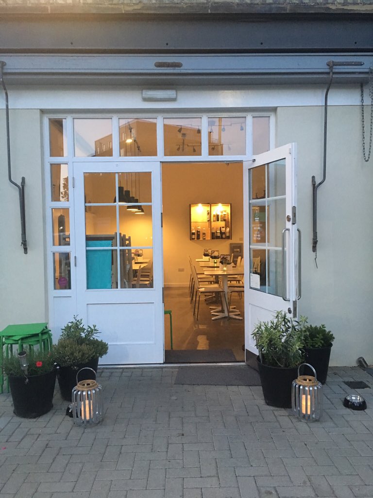 ccookeryschool's tweet photo. Our menu for Saturday eve Please book to dine - we don’t like having to turn you away #finedining #summerfood #summerbars #outdoorseating #Cambridge #wine #bestfood #cocktails #sundowner #southside #makeityourlocal https://t.co/VRHxPCL9Vi