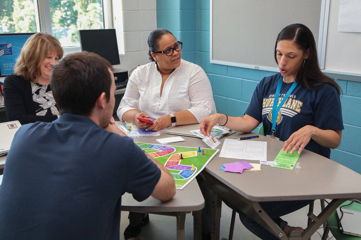 BaltCoPS's tweet photo. NEW GALLERY: Last week, #TeamBCPS elementary, middle, and high school teachers prepared for 2018-19 at the @BCPSBLI Blending Learning Institute. Learning never stops!  #BCPSBLI https://t.co/tqQMCdlTJG