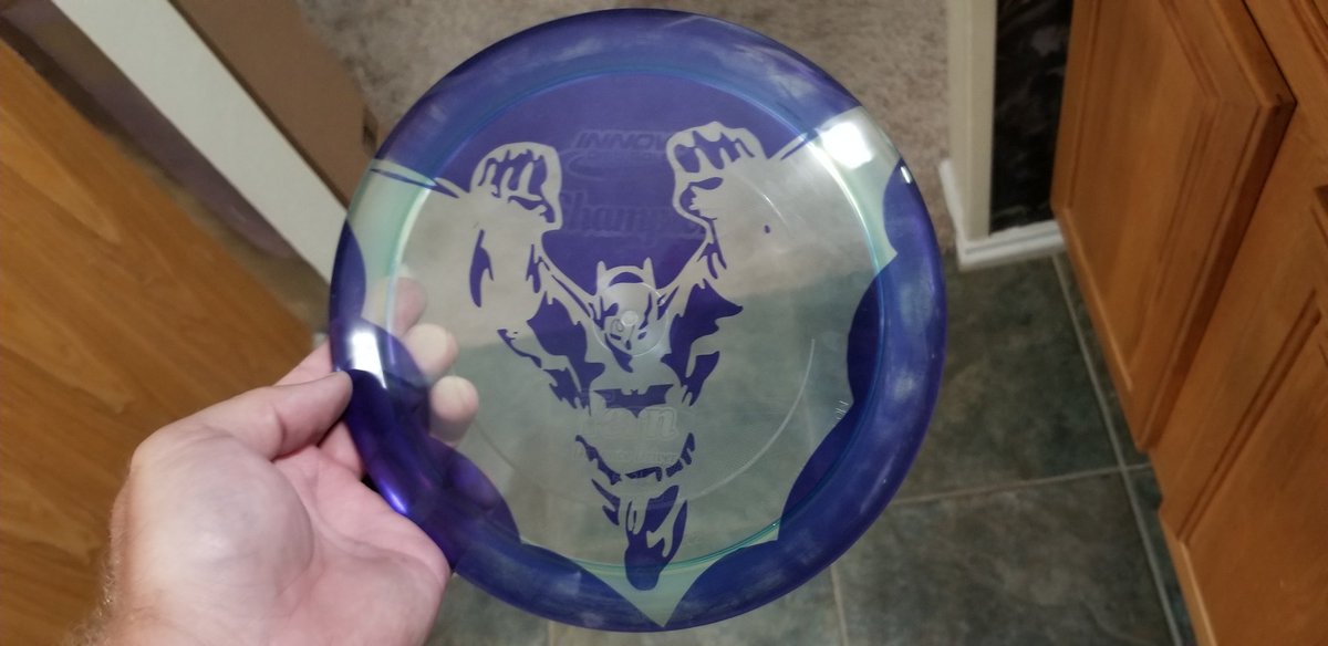 TheBatmanjm's tweet photo. Latest #Batman disc dye job on an @InnovaDiscs Champion Tern. @HoustonDisc, @DCComics, #discgolf, #Batmanjm https://t.co/jGGJtJmRkh