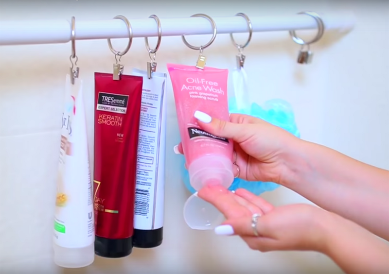 RealEstateGal2's tweet photo. Use this #homehack to declutter a crowded shower. #hometips  https://t.co/mdvaKDoGNP https://t.co/dMHjZbJqed