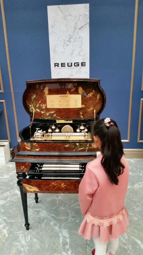 Elle Hunter tweet media