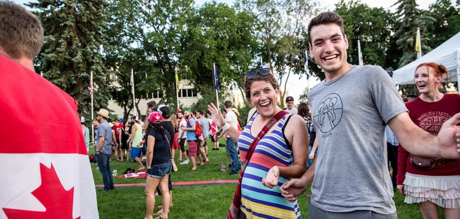 ExploreEdmonton's tweet photo. Kick-off your July at one of the many amazing #CanadaDay2018 🇨🇦 celebrations happening around Edmonton! 151 years never looked so good: https://t.co/cGXyPFDfAh #ExploreEdmonton https://t.co/9NkHcKPowC