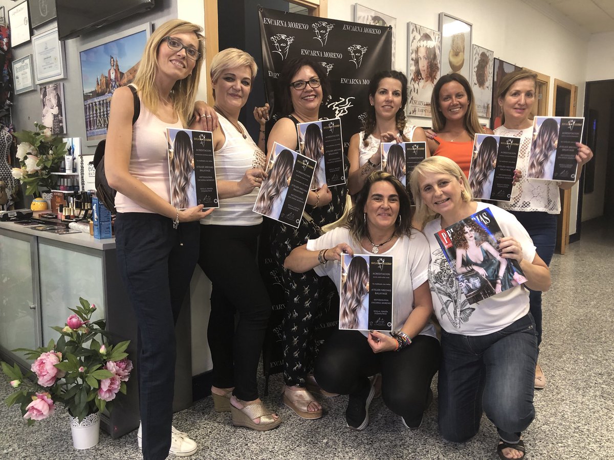 EncarnaYahoo's tweet photo. #cursobalayage en #sevillahoy #encarnamoreno #formacion #babilight #balayagehair #balayagesevilla #balayageencarnamoreno #ombre #blondehair @revistaPHS https://t.co/7kSt22jqiO
