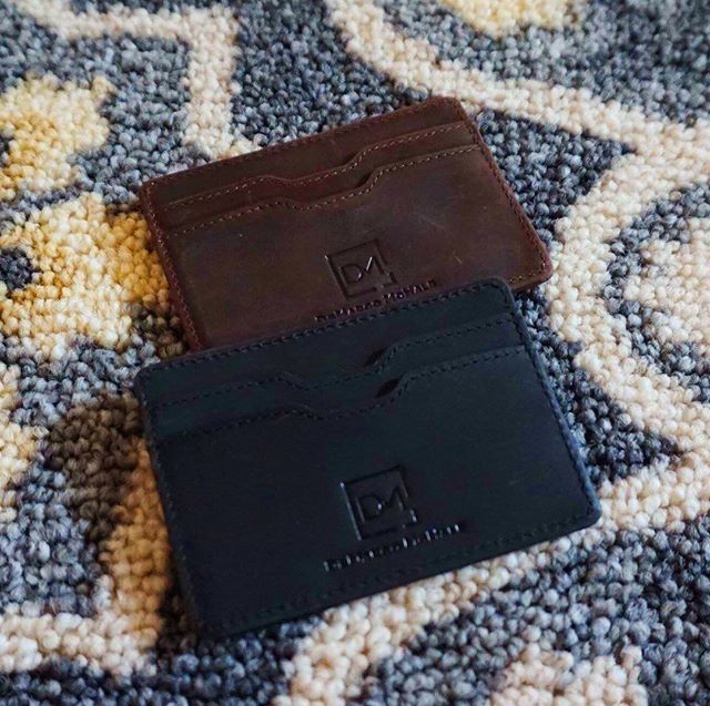 DeMarco_McHale's tweet image. Get your Minimalist Card Holder NOW! FREE domestic shipping only $34.99
bit.ly/dmwatch
.
.
.
.
.
#Demarcomchale #makeastatement #wallet #cardholder #wallets #leathercraft #leathergoods #leather #leatherwallet #leatherwork #mensfashion  #style #… ift.tt/2Iq03Q1