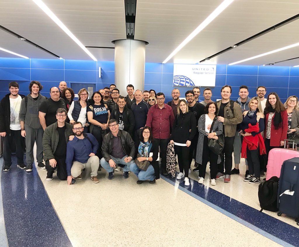 carlitopaes's tweet image. Grupo da nossa @RedeInspire e da @icsjcampos chegando para participar da @PD_Church @Saddleback com o querido @RickWarren #breakthroughconference